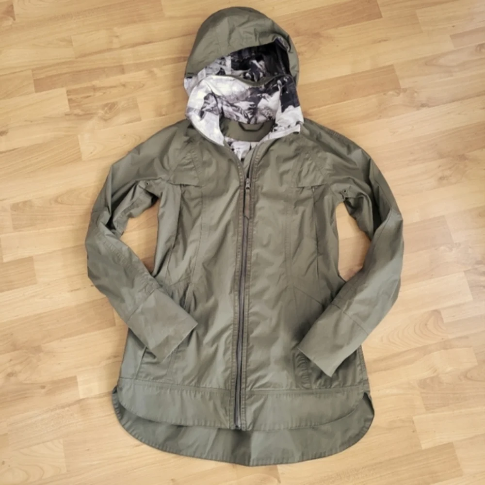 Lululemon Fo Drizzle Jacket 4 Olive Fatigue Green Rain Coat Hooded